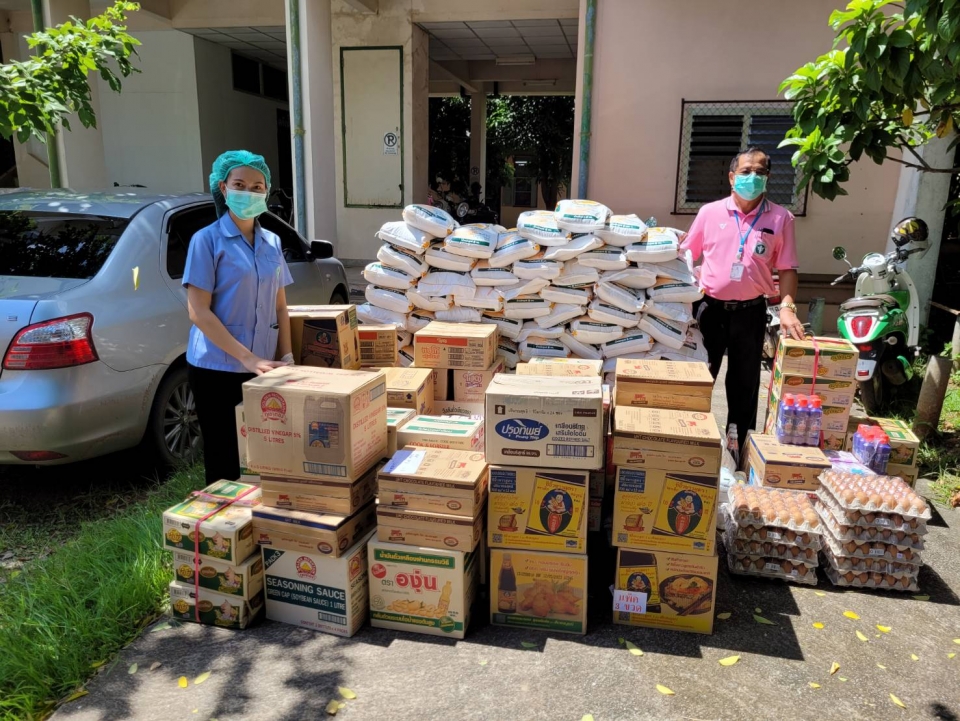  รับบริจาคกองทุนเฉลียวอยู่วิทยานุสรณ์ เป็นเครื่องอุปโภค บริโภค สำหรับประกอบอาหารให้ผู้ป่วยโดยคุณปนัดดา อยู่วิทยา