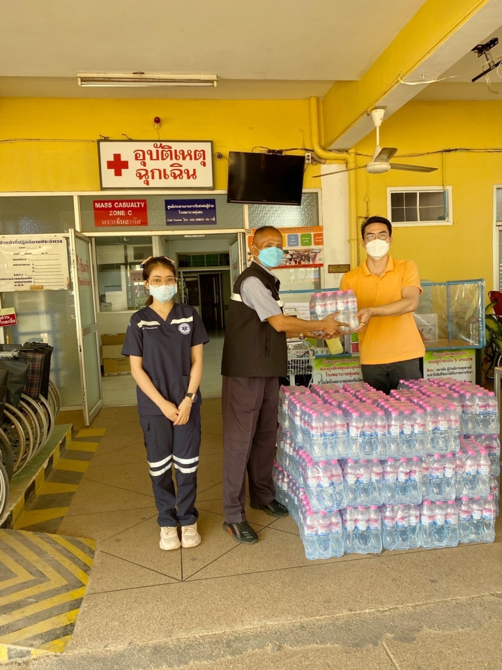 รับบริจาคน้ำดื่มครอบครัวคุณปานใจ จ้อยนุแสง จำนวน 50 แพ็ค